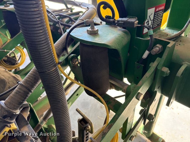 image for item EP2771 John Deere 1720 planter