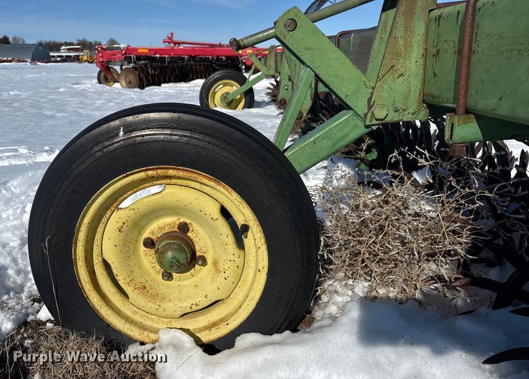 image for item EP2774 John Deere 400 rotary hoe
