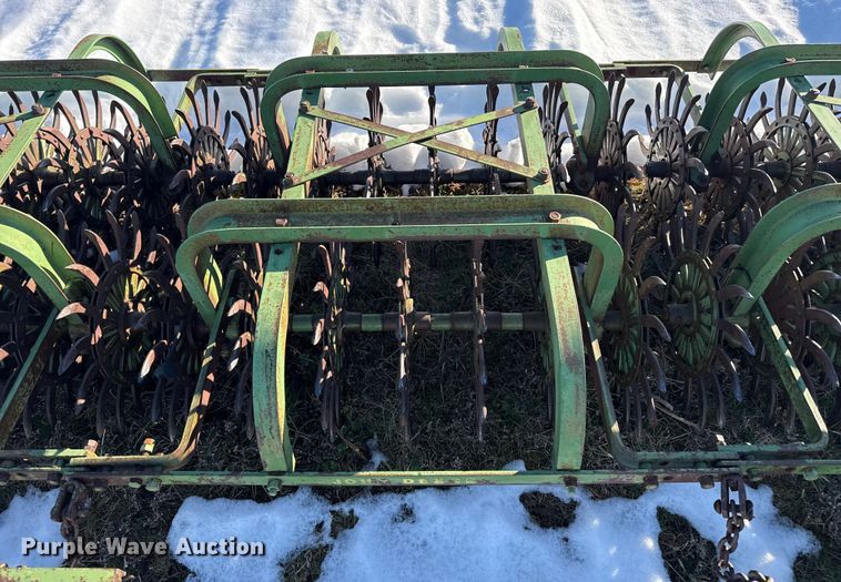 image for item EP2806 John Deere rotary hoe