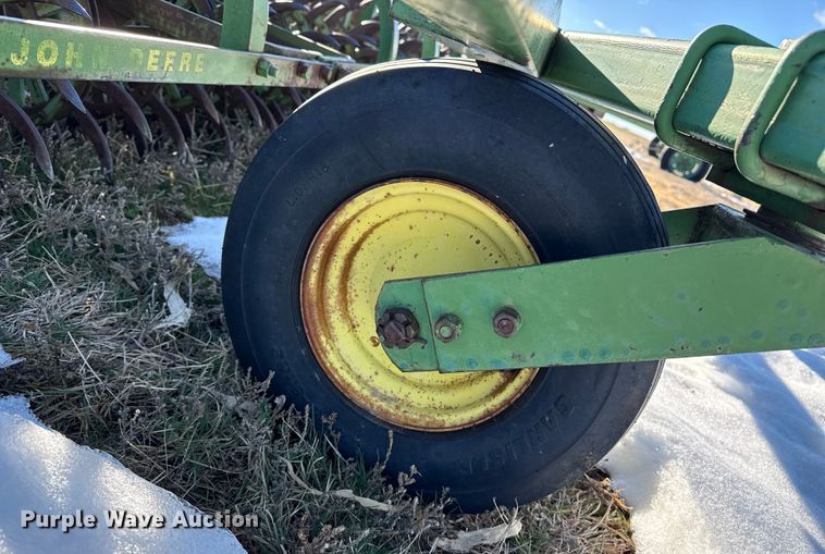 image for item EP2806 John Deere rotary hoe