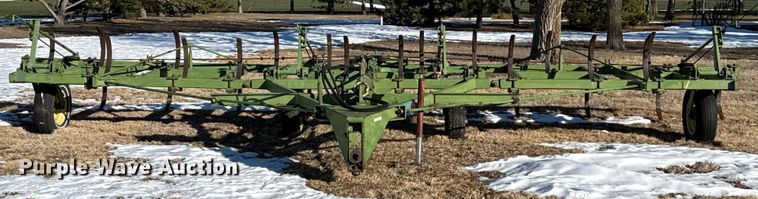 image for item EP2808 John Deere 200F chisel