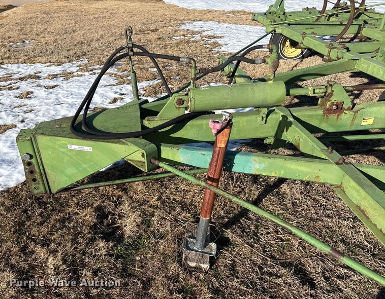 image for item EP2808 John Deere 200F chisel