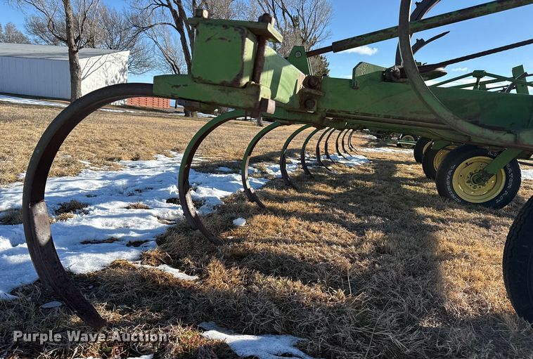 image for item EP2808 John Deere 200F chisel