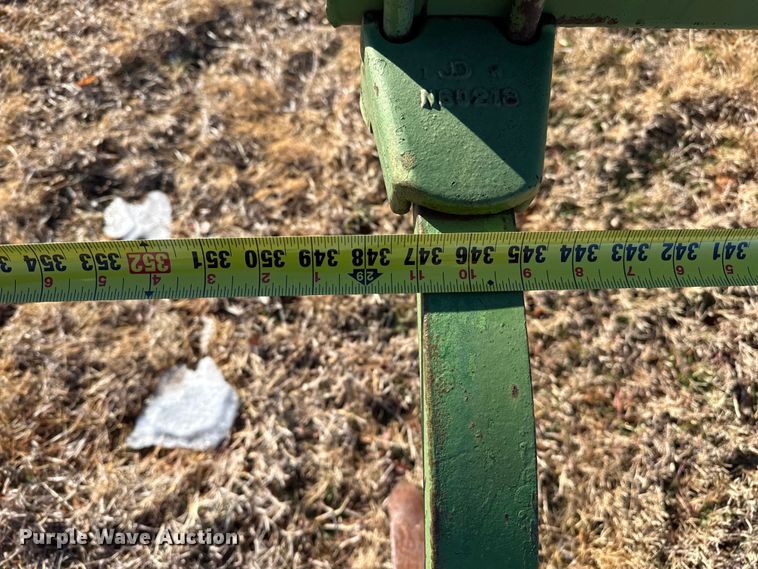 image for item EP2808 John Deere 200F chisel