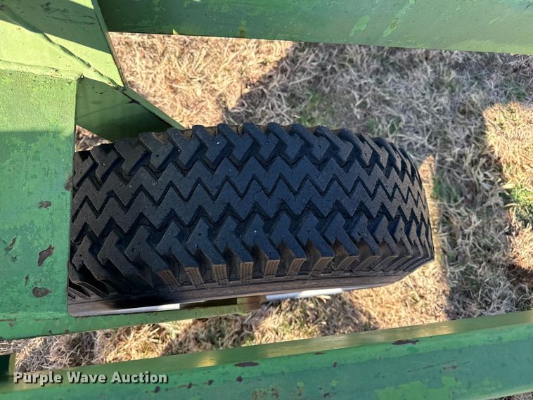 image for item EP2808 John Deere 200F chisel