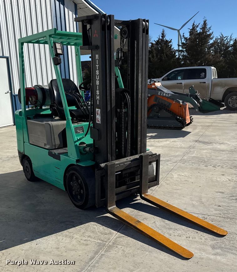 image for item EP2811 Mitsubishi FGC25 forklift