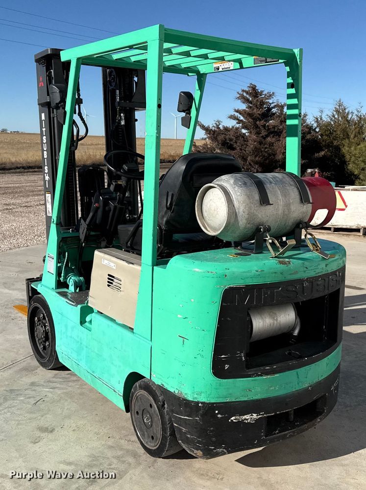 image for item EP2811 Mitsubishi FGC25 forklift