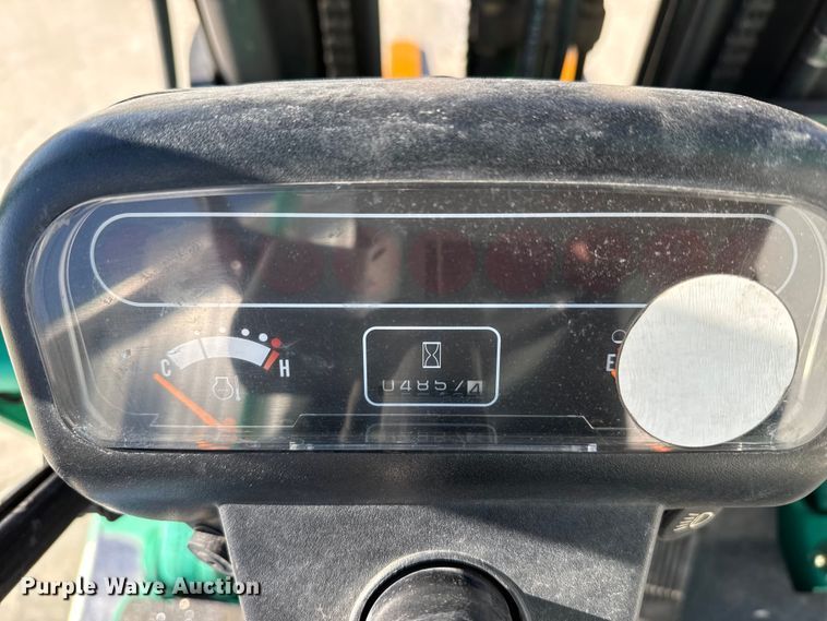 image for item EP2811 Mitsubishi FGC25 forklift