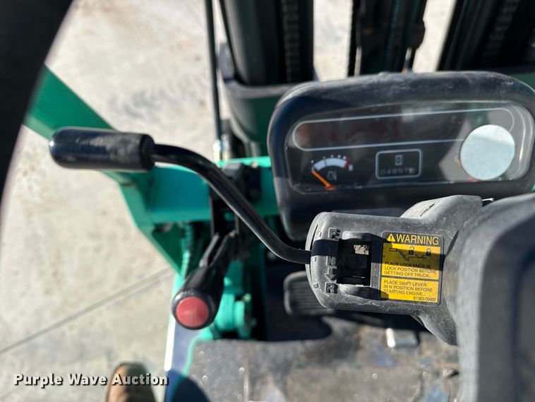 image for item EP2811 Mitsubishi FGC25 forklift