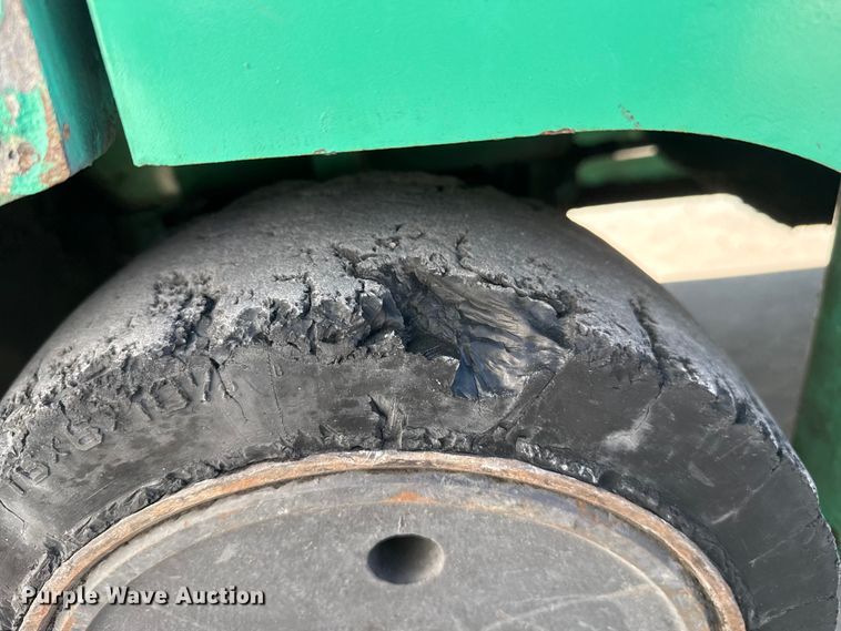 image for item EP2811 Mitsubishi FGC25 forklift