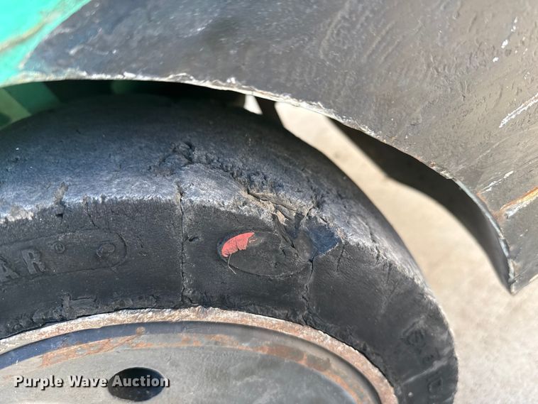 image for item EP2811 Mitsubishi FGC25 forklift