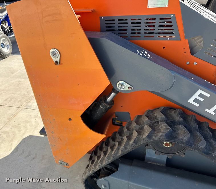 image for item EP2812 2024 Erie Industry Group SCL 850 compact utility loader