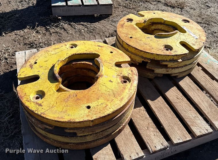 image for item EP2816 (8) John Deere wheel weights