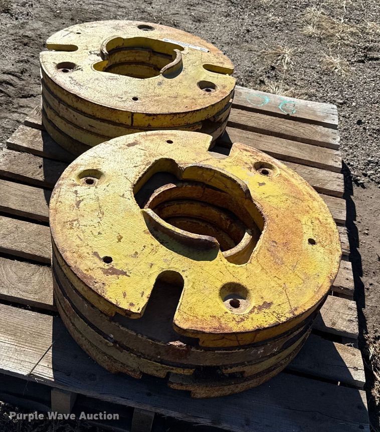 image for item EP2816 (8) John Deere wheel weights