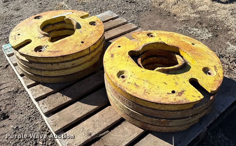 image for item EP2816 (8) John Deere wheel weights