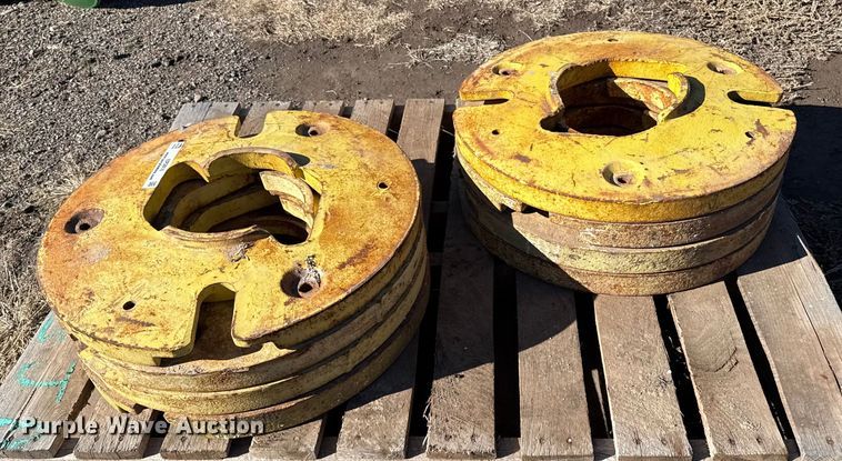 image for item EP2816 (8) John Deere wheel weights