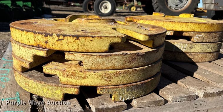 image for item EP2816 (8) John Deere wheel weights