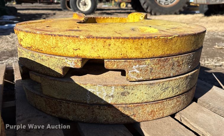 image for item EP2816 (8) John Deere wheel weights