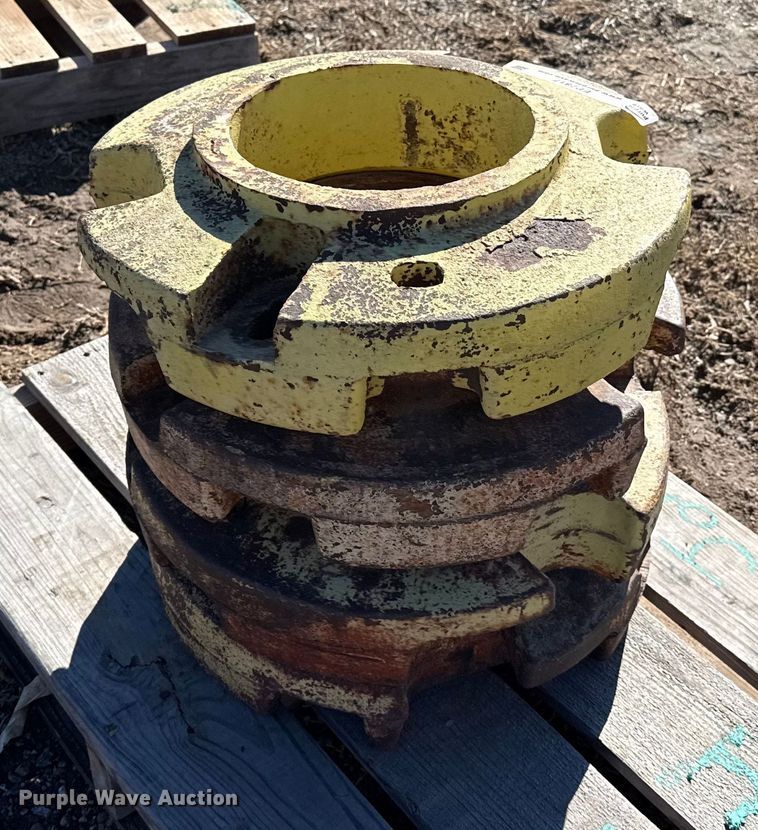 image for item EP2817 (4) John Deere wheel weights