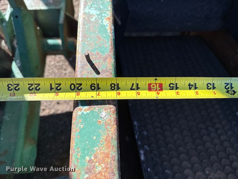 image for item EP2824 Roller mill