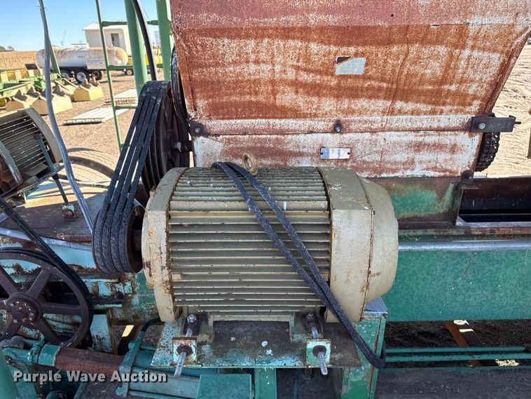 image for item EP2824 Roller mill