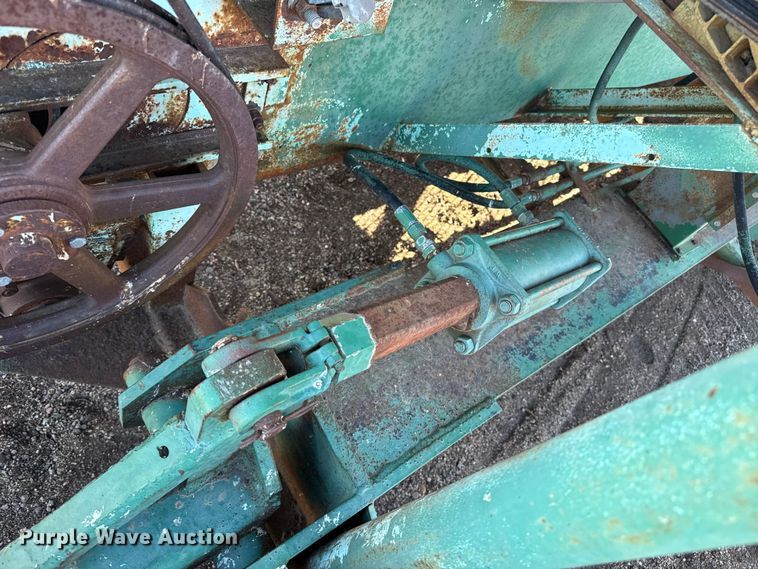 image for item EP2824 Roller mill