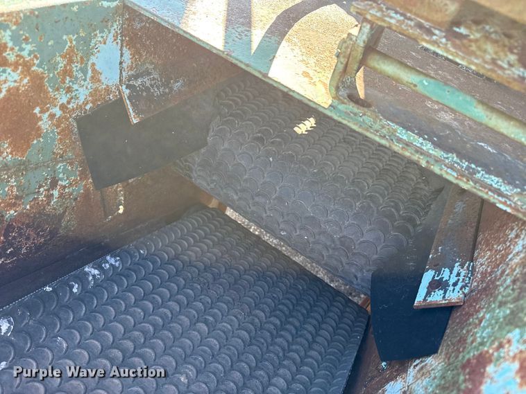 image for item EP2824 Roller mill