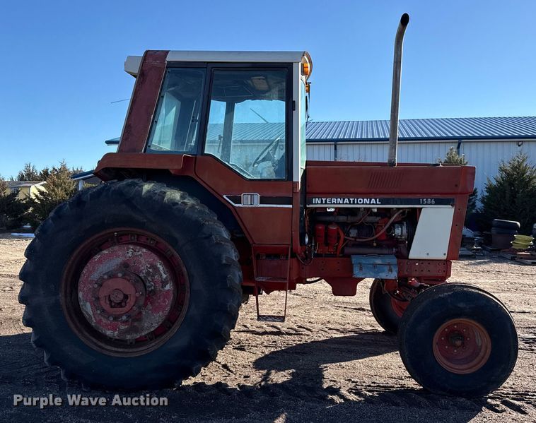 image for item EP2830 1978 International 1586 tractor