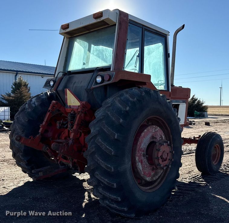 image for item EP2830 1978 International 1586 tractor