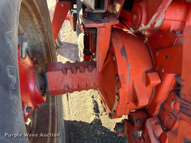 image for item EP2830 1978 International 1586 tractor