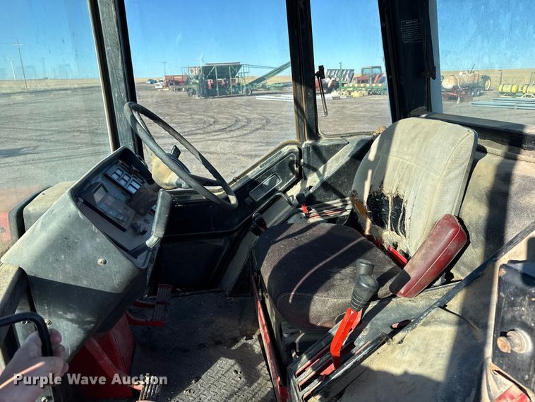 image for item EP2830 1978 International 1586 tractor