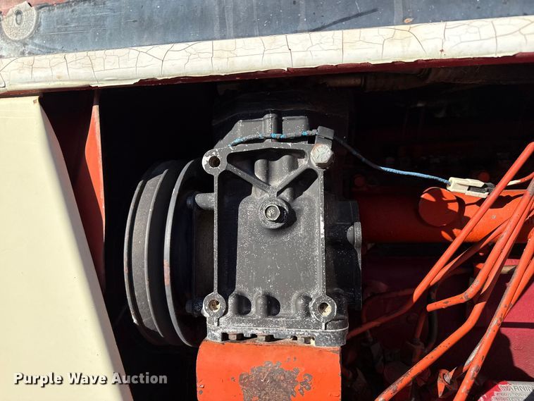 image for item EP2830 1978 International 1586 tractor