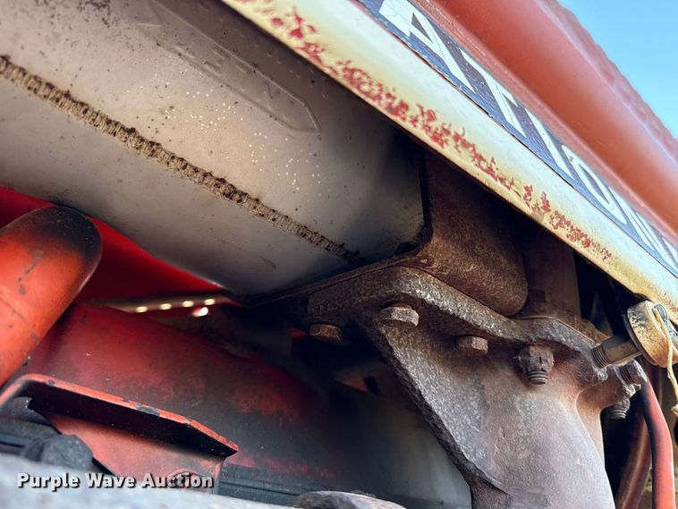 image for item EP2830 1978 International 1586 tractor