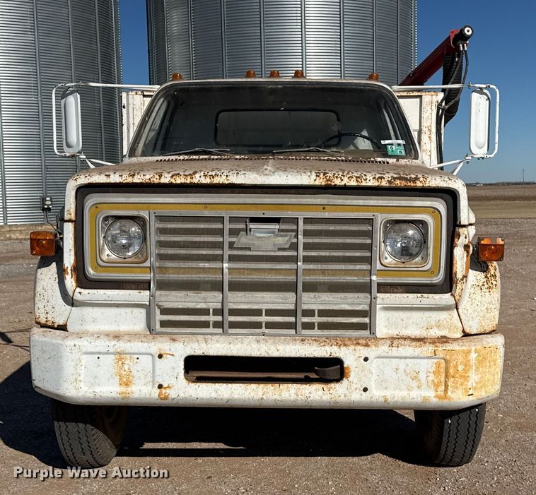 image for item EP2842 Chevrolet C60 grain truck