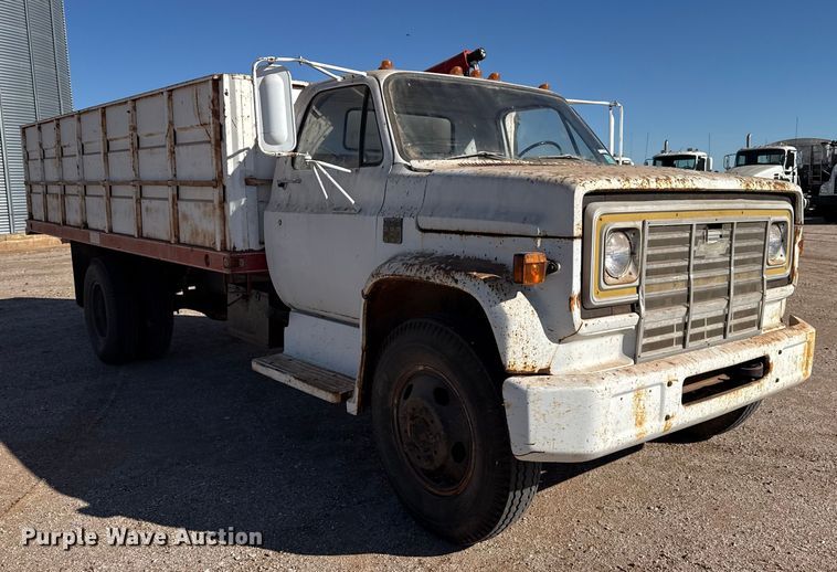 image for item EP2842 Chevrolet C60 grain truck