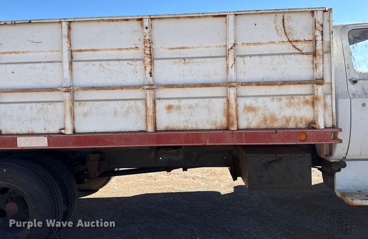 image for item EP2842 Chevrolet C60 grain truck