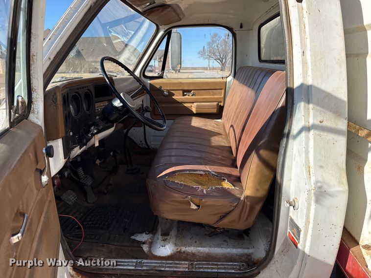 image for item EP2842 Chevrolet C60 grain truck