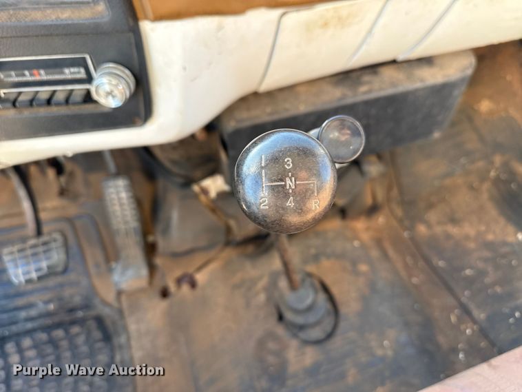 image for item EP2842 Chevrolet C60 grain truck