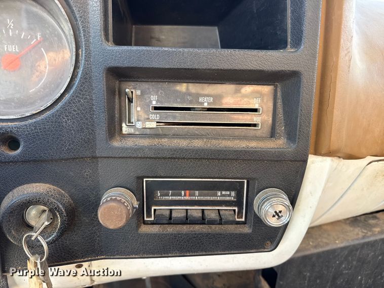 image for item EP2842 Chevrolet C60 grain truck