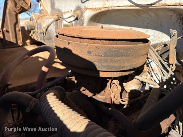 image for item EP2842 Chevrolet C60 grain truck