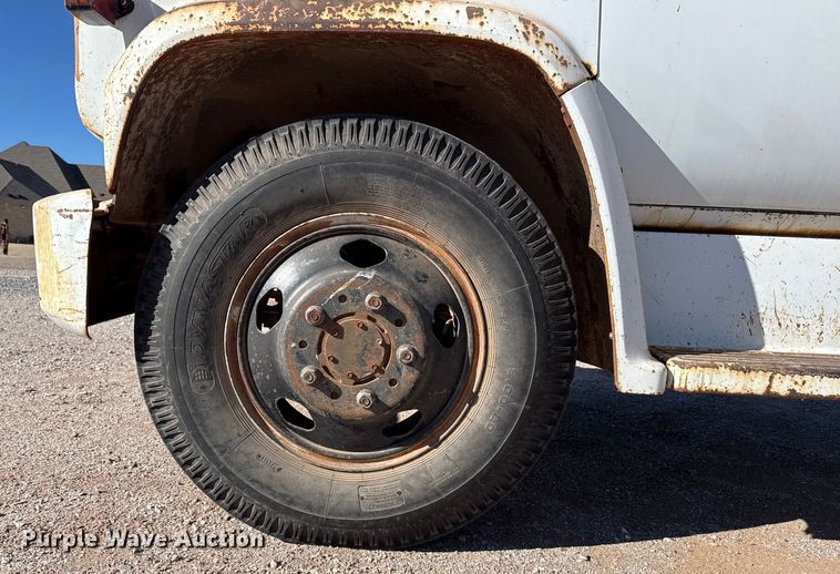 image for item EP2842 Chevrolet C60 grain truck