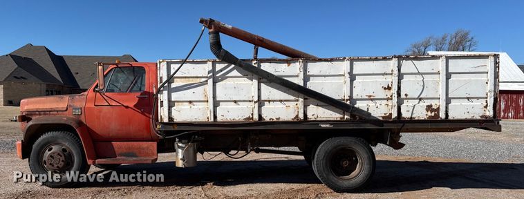 image for item EP2843 1974 Chevrolet C60 grain truck