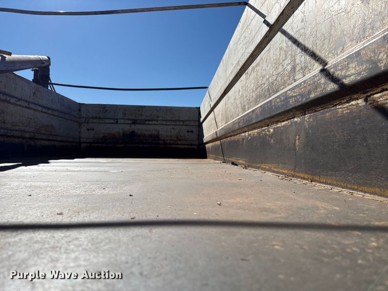 image for item EP2843 1974 Chevrolet C60 grain truck