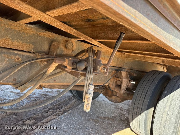 image for item EP2843 1974 Chevrolet C60 grain truck