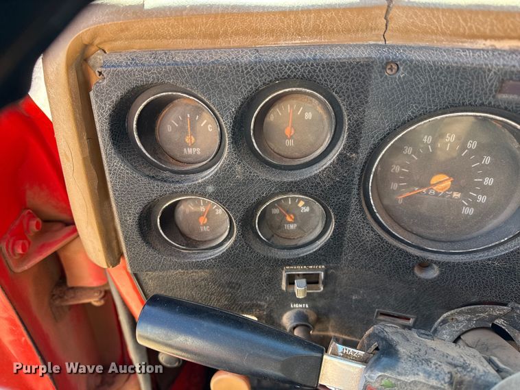 image for item EP2843 1974 Chevrolet C60 grain truck