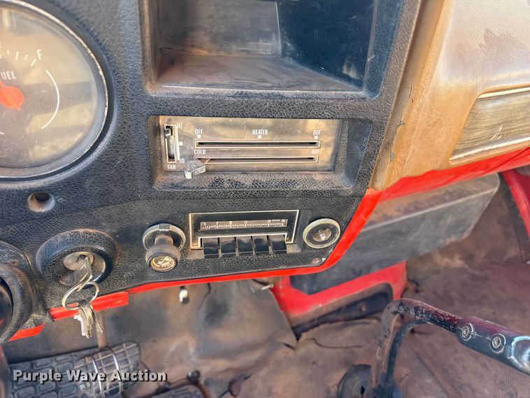 image for item EP2843 1974 Chevrolet C60 grain truck