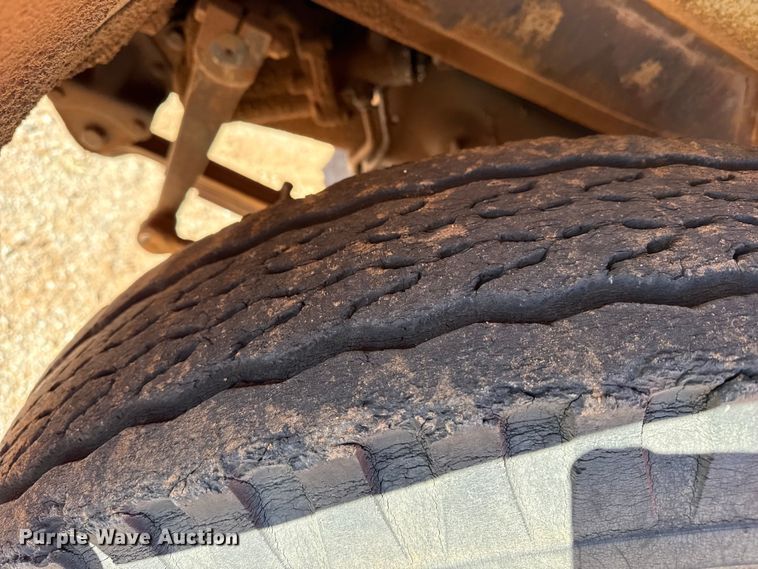 image for item EP2843 1974 Chevrolet C60 grain truck