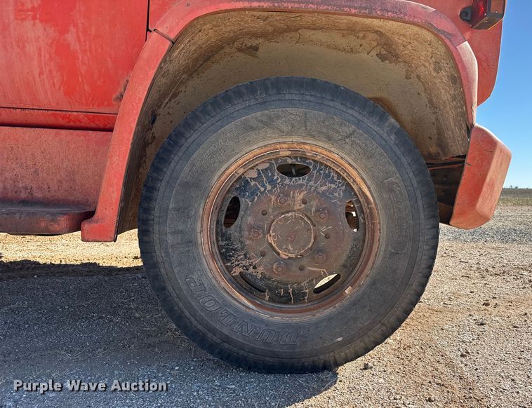 image for item EP2843 1974 Chevrolet C60 grain truck