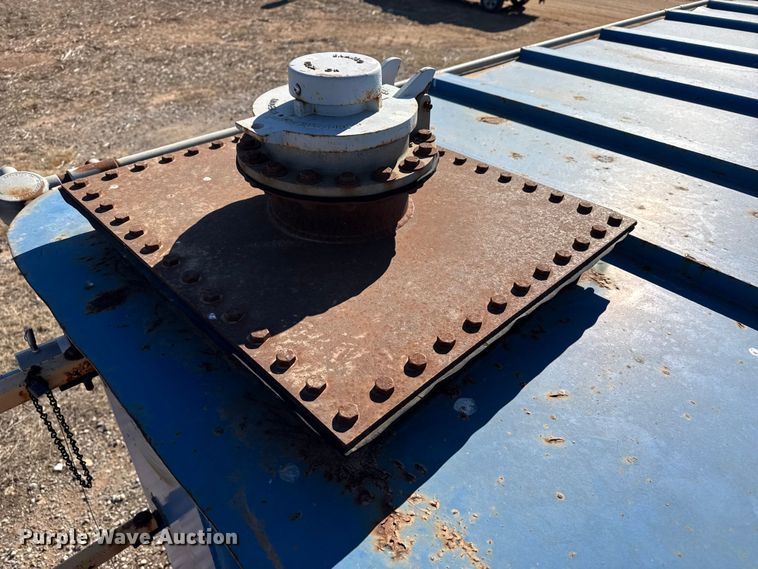 image for item EP2844 Dragon tank trailer