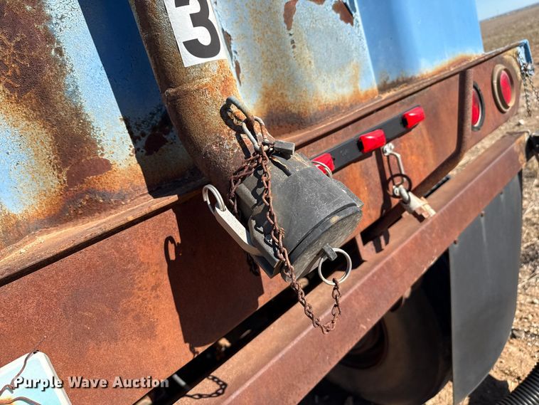 image for item EP2844 Dragon tank trailer